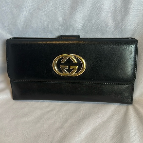 Gucci authentic black large wallet. checkbook. Pre-loved in excellent condition - Picture 3 of 9